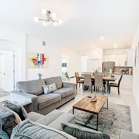 Exclusive 2Br Condo & Waterpark